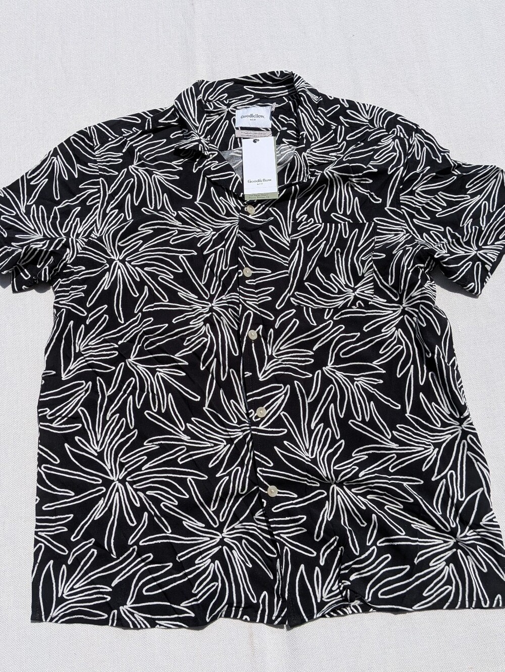 Goodfellow & Co Black Abstract Leaf Short Sleeve Shirt NWT